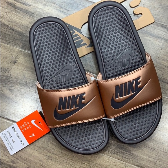 NIKE WMNS BENASSI JDI MTLC RED BRONZE/THUNDER GREY - Picture 3 of 16